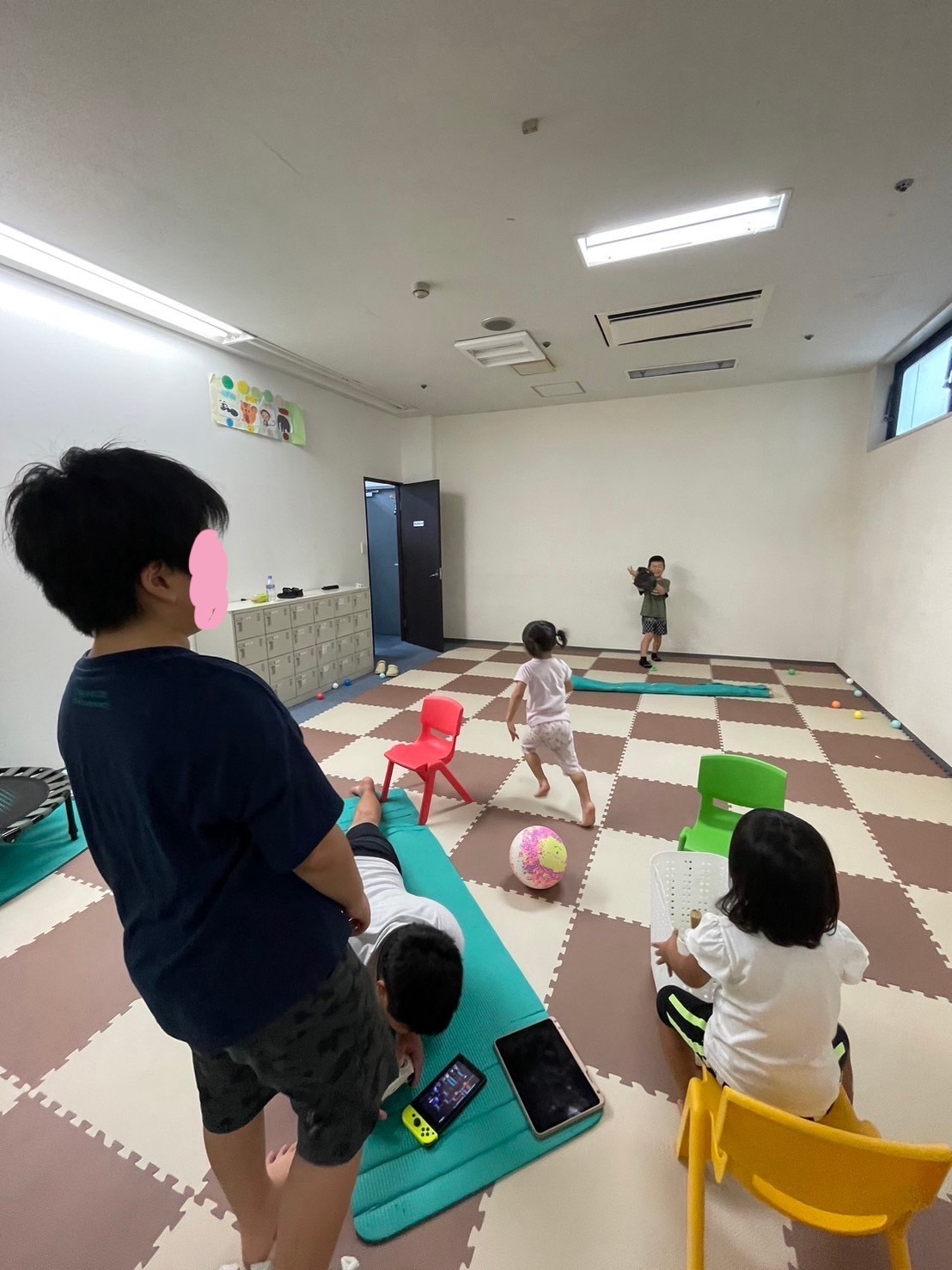 大阪市浪速区の放課後等デイサービスオハナピース大阪日本橋の花園町合同イベント、ホットケーキ作り